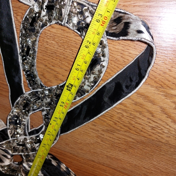 Beautiful Event Gown - Picture 8 of 10